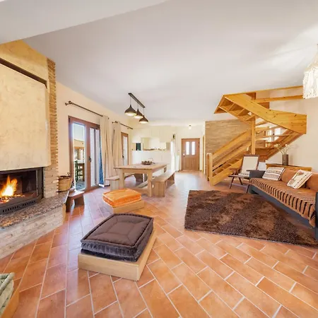 Anemos Mountain - A Perfect Mountain Retreat Αράχωβα